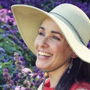 Meet your Posher, Julie